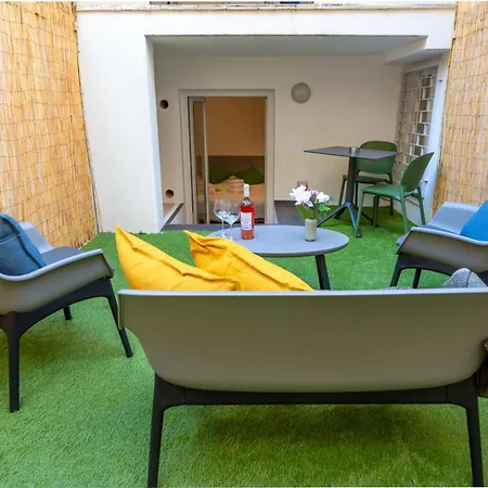 Moderno A Near Policlinico Apartamento